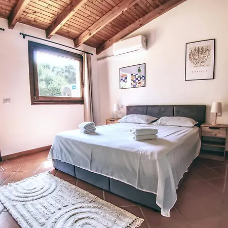 Blu Splendida Con Piscina - Via Limbara 29b Sardegna فيلة